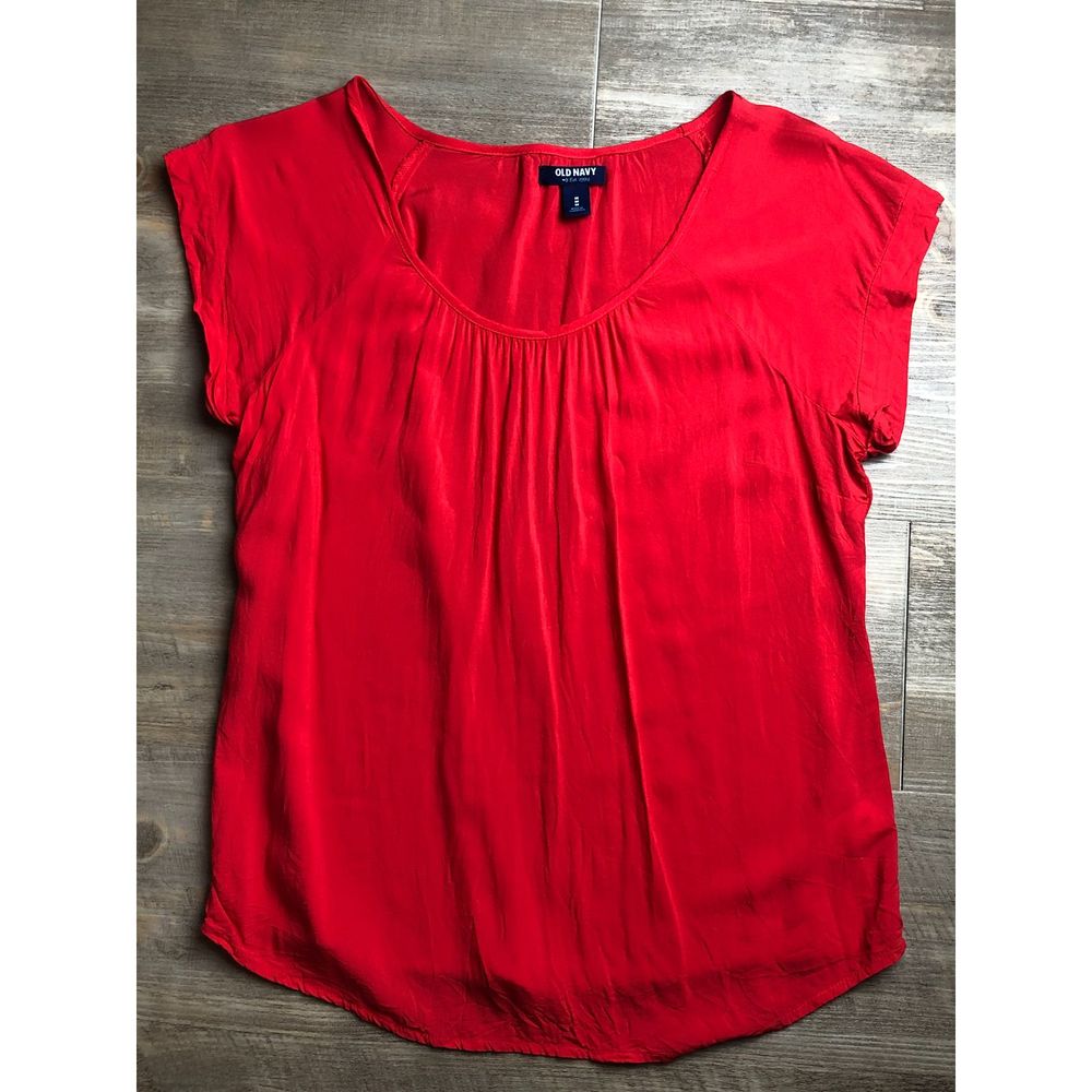 Old Navy Red Blouse size Medium